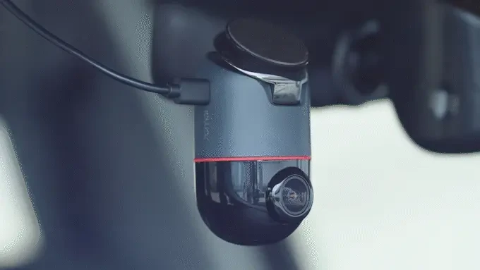 Dash Cam Omni